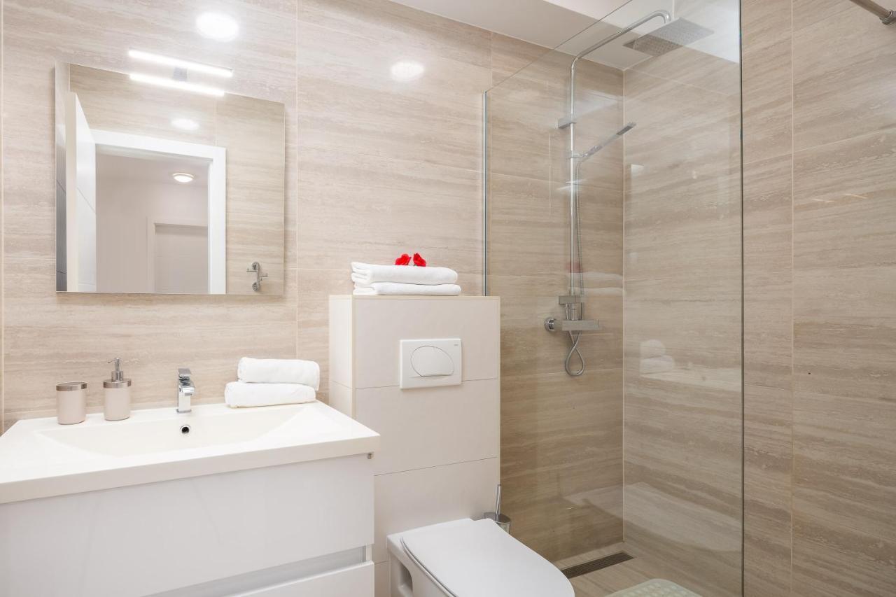 Mintos Luxury Resort Podstrana Ngoại thất bức ảnh